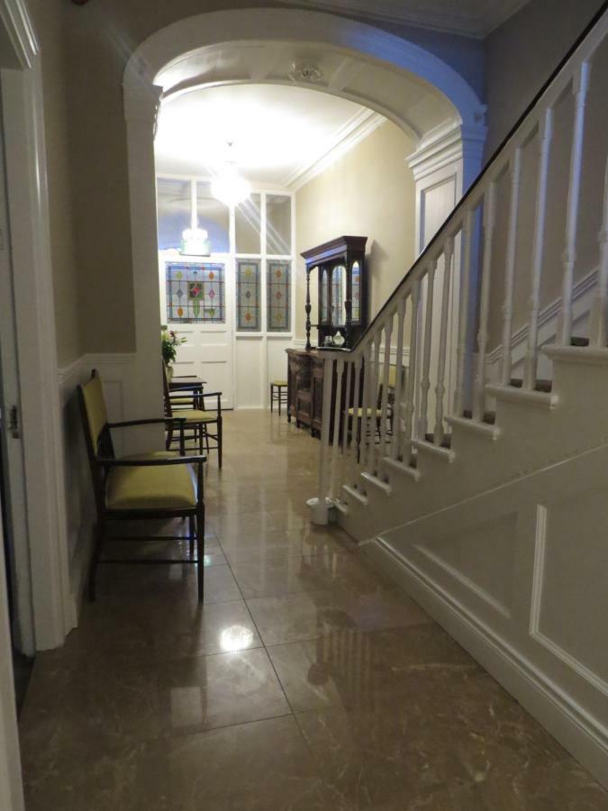 Bed and Breakfast Devon View House Йол Екстер'єр фото